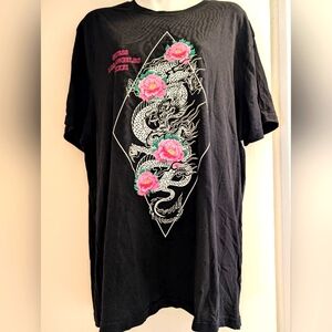 Guess Black Graphic Dragon T-Shirt. Size XXL. Preloved.